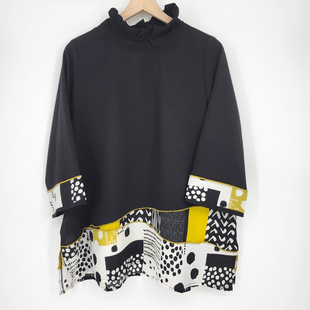 Moonlight Women Artisan Abstract Top Size M Black Yellow Dopamine Flair NWT